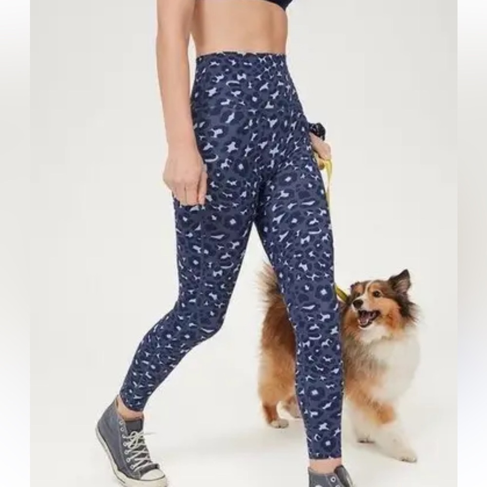 Aerie Offline Goals Hi-Rise 7/8 blue leopard cheetah print leggings XS